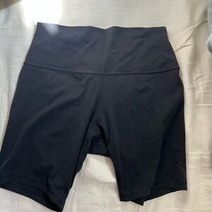 Lululemon black align biker shorts 6”